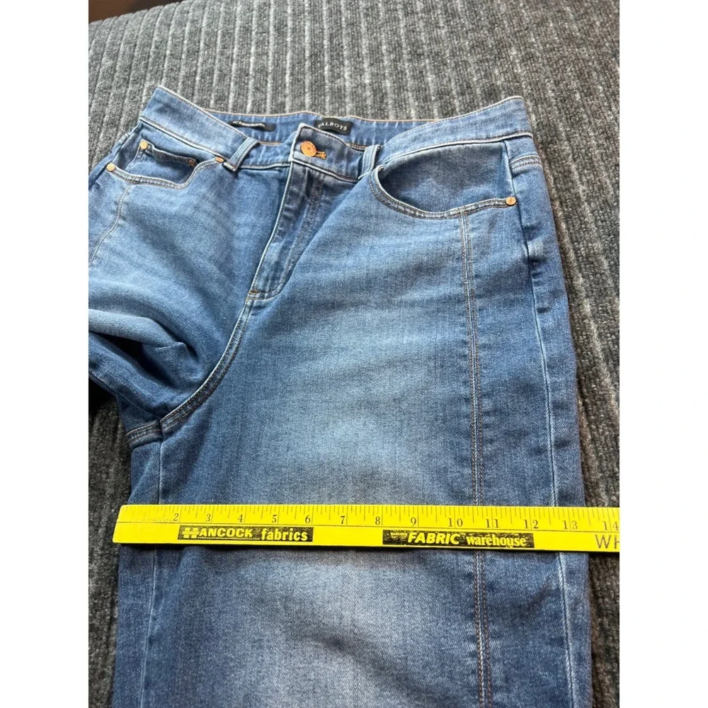 TALBOTS Relaxed Barrel Jean‎ Womens 14 Quinn Wash Blue Tencel Blend High Rise